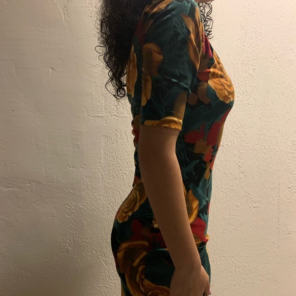 Lularoe Julia - Picture 2 of 4